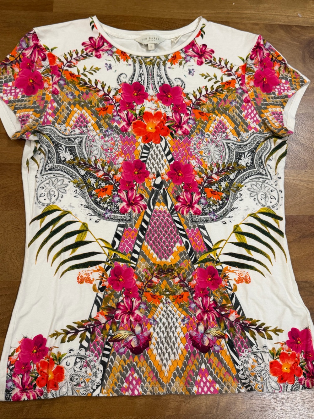 Ted Baker White Tee w/ Pink and Orange Tropical Floral Print *EUC* Size 2 (US 6)